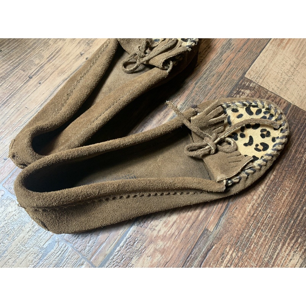 Minnetonka Kilty Dyed Calf Hair Leopard Print Moccasins - Taupe | Size US 6.5